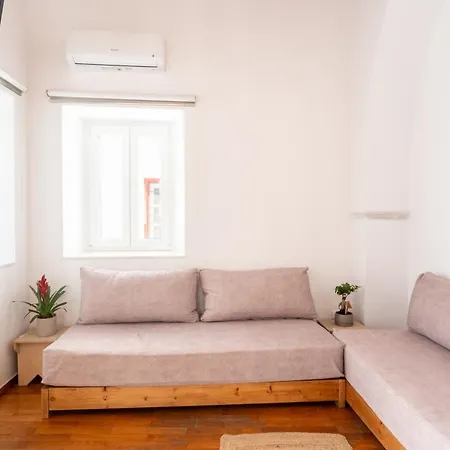 Eleanna's Cycladic Апартаменты *